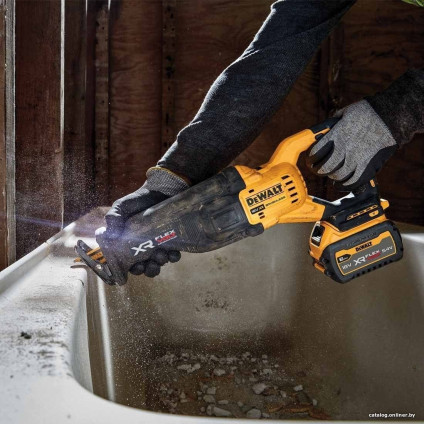 Сабельная пила DeWalt DCS386NT-XJ (без АКБ)