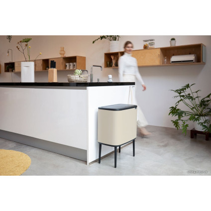 Система сортировки мусора Brabantia Bo Touch Bin 3x11 л (бежевый)