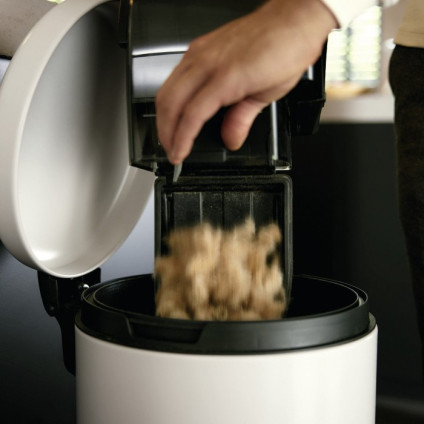 Пылесос Miele Boost CX1 125 Edition (черный обсидиан)