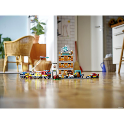Конструктор LEGO City 60321 Пожарная команда