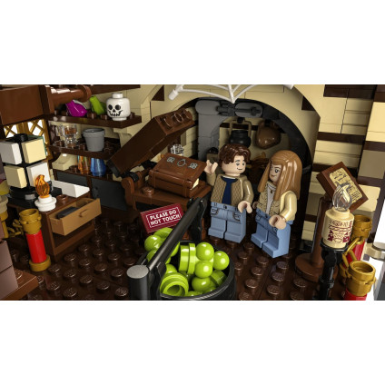 Конструктор LEGO Ideas 21341 Фокус-Покус: Коттедж сестер Сандерсон