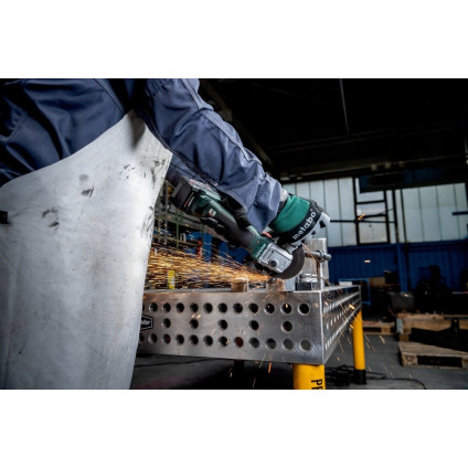 Угловая шлифмашина Metabo W 18 L BL 9-125 602374840 (без АКБ, кейс)