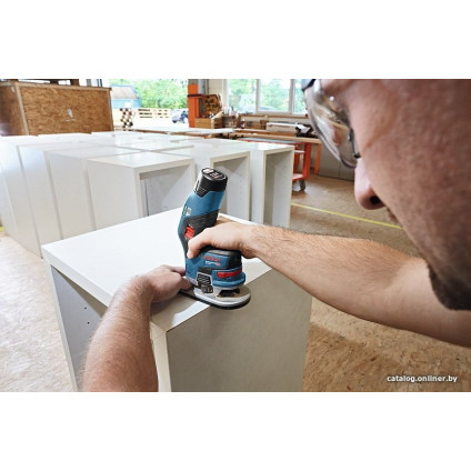 Кромочно-петельный фрезер Bosch GKF 12V-8 Professional 06016B0002 (без АКБ и кейса)