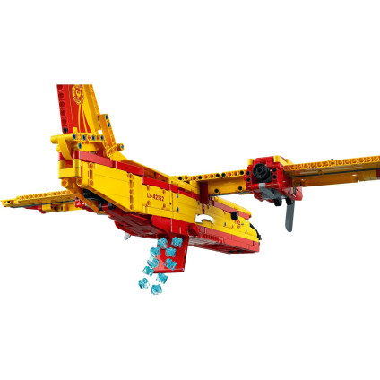 Конструктор LEGO Technic 42152 Пожарный самолет
