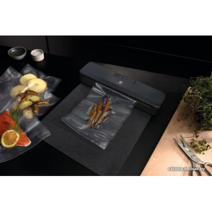 Вакуумный упаковщик Electrolux E4VS1-4AG