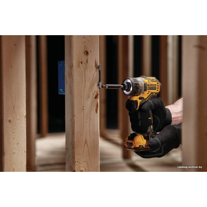 Винтоверт DeWalt DCF601D2-QW (с 2-мя АКБ, кейс)