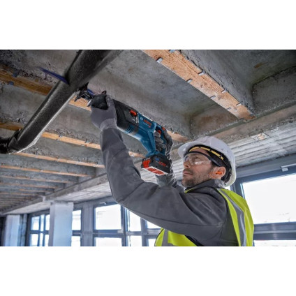 Сабельная пила Bosch GSA 18V-28 Professional 06016C0000 (без АКБ)