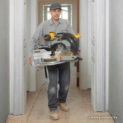 Торцовочная пила DeWalt DWS780