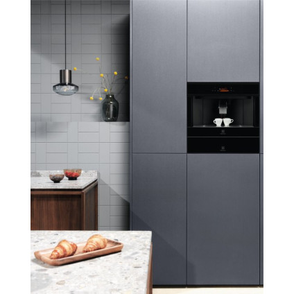 Кофемашина Electrolux EBC85H