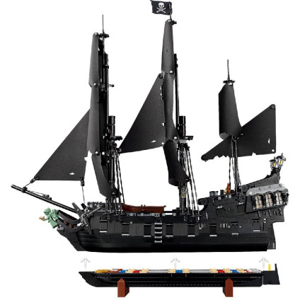 Конструктор LEGO Icons 10365 Пираты Карибского моря: Черная жемчужина
