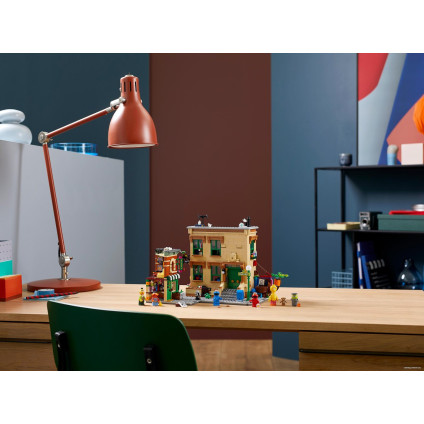 Конструктор LEGO Ideas 21324 Улица Сезам, 123