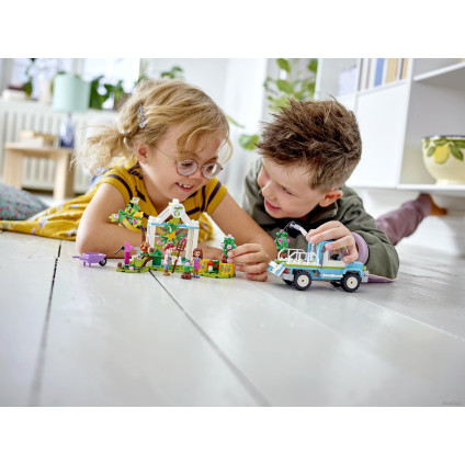 Конструктор LEGO Friends 41707 Машина для посадки деревьев