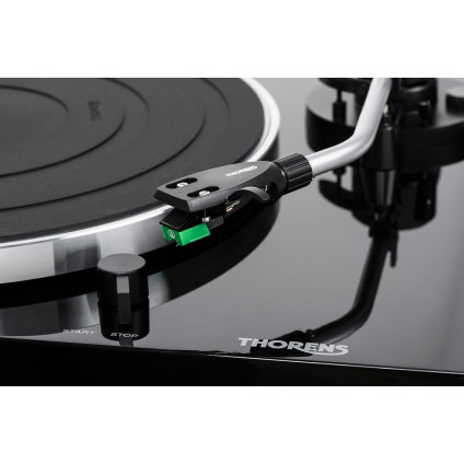Виниловый проигрыватель Thorens TD 204 (черный)