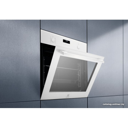 Электрический духовой шкаф Electrolux SteamBake 600 EOD6C77WV