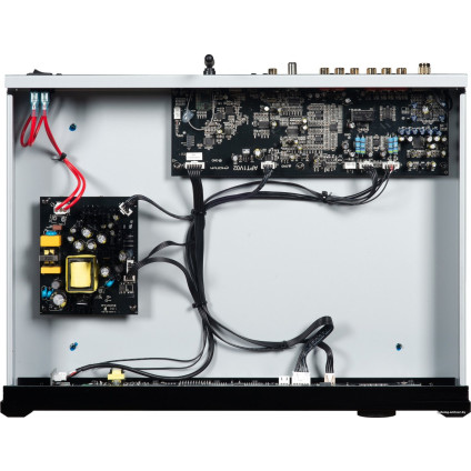 Предварительный усилитель Emotiva BasX PT1