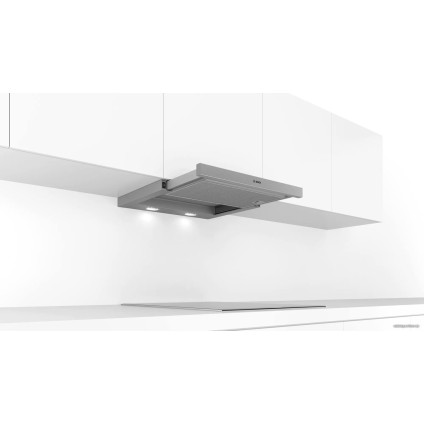 Кухонная вытяжка Bosch DFM064W54