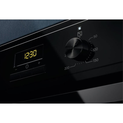 Электрический духовой шкаф Electrolux SurroundCook FLEX 600 EOF3H50BK