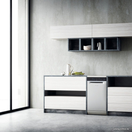 Отдельностоящая посудомоечная машина Whirlpool WSFO 3O23 PFX