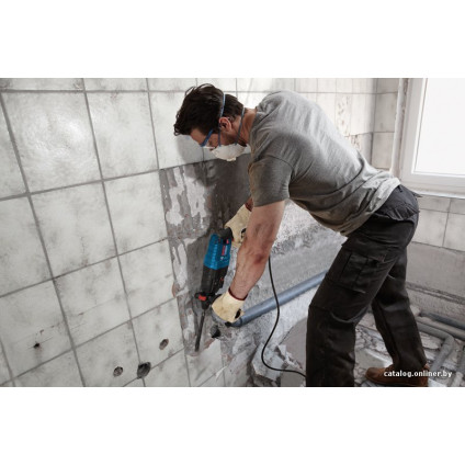 Перфоратор Bosch GBH 240 Professional 0611272102 (кейс, набор оснастки)