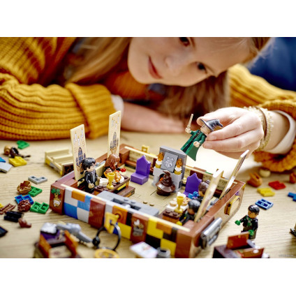 Конструктор LEGO Harry Potter 76399 Волшебный чемодан Хогвартса