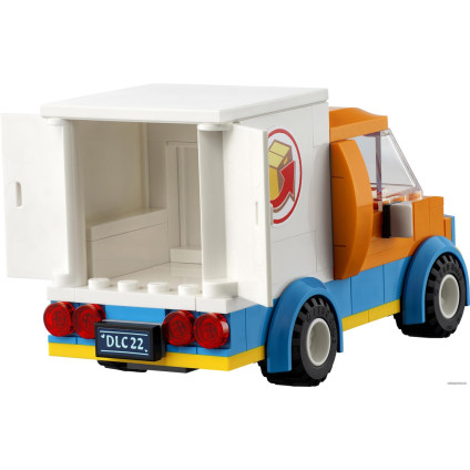 Конструктор LEGO Friends 41704 Большой дом на главной улице