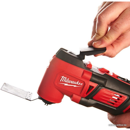 Реноватор Milwaukee M18 BMT-0 4933446203 (без АКБ)
