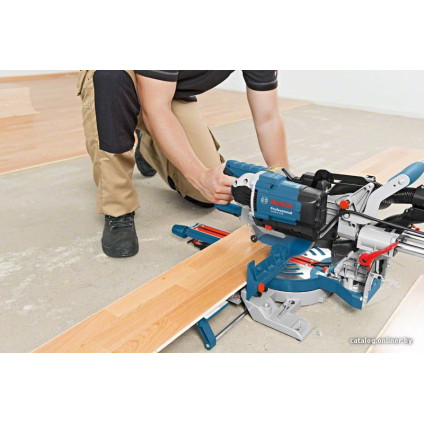 Торцовочная пила Bosch GCM 8 SDE Professional [0601B19200]