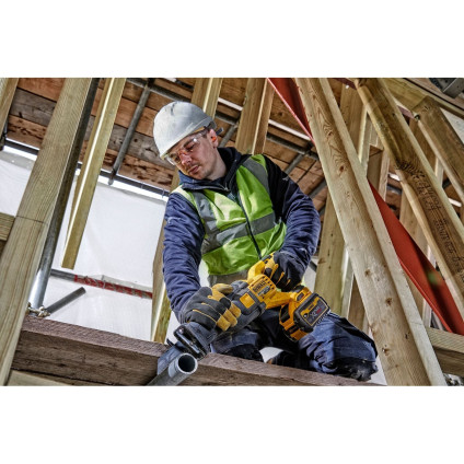 Сабельная пила DeWalt DCS389NT (без АКБ, кейс)