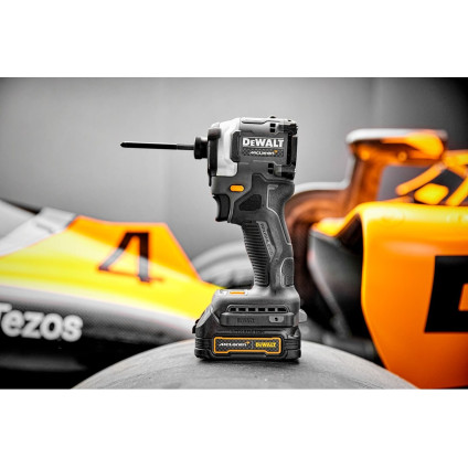 Винтоверт DeWalt DCF85ME2GT (с 2-мя АКБ, кейс)