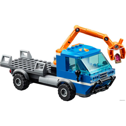 Конструктор LEGO City 60229 Площадка для сборки и транспорт для перевозки ракеты