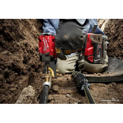 Гайковерт Milwaukee M18 FIW2P12-502X 4933478447 (с 2-мя АКБ, кейс)