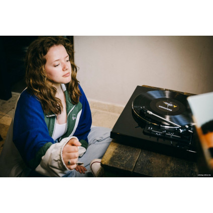 Виниловый проигрыватель Rekkord Audio F400 (2M Red, черный глянцевый)