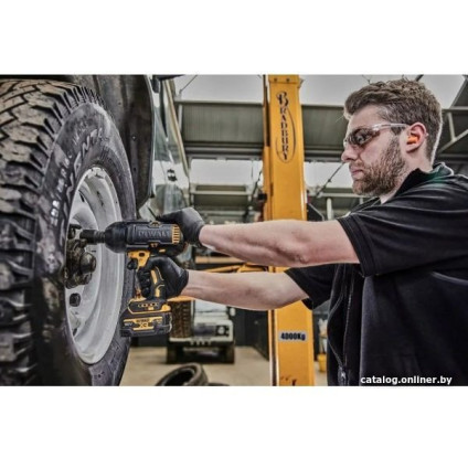 Гайковерт DeWalt DCF900P2G (с 2-мя АКБ, ложемент)