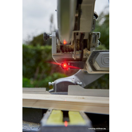 Торцовочная пила Ryobi R18MS216-0 (без АКБ)