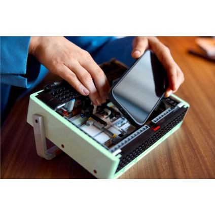 Конструктор LEGO Icons 10334 Радио в стиле ретро