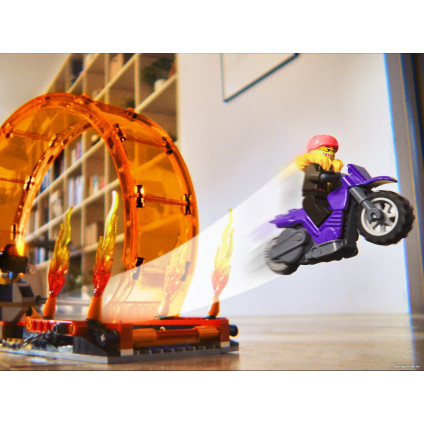 Конструктор LEGO City 60339 Трюковая арена Двойная петля