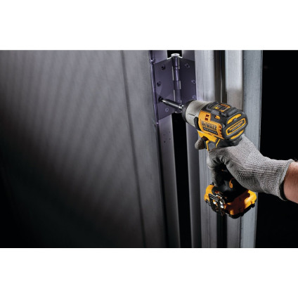 Винтоверт DeWalt DCF801N (без АКБ)