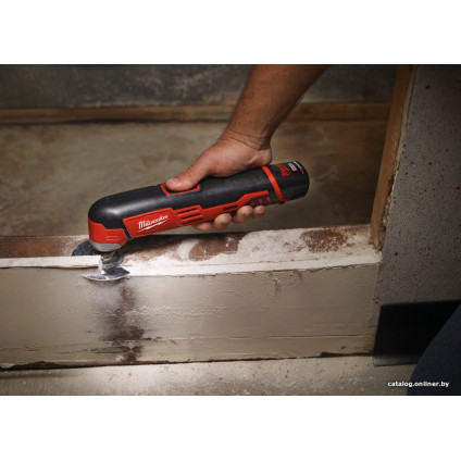 Реноватор Milwaukee C12 MT-202B [4933441710]