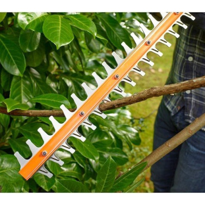 Кусторез Black & Decker BEHT251-QS