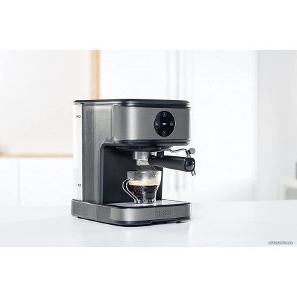 Рожковая кофеварка Black & Decker BXCO850E