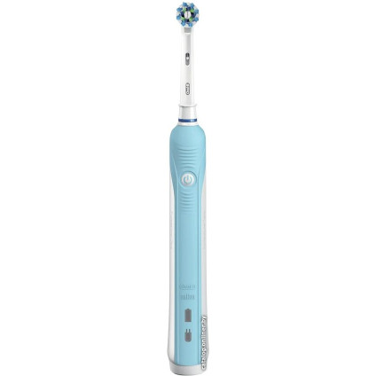 Комплект зубных щеток Oral-B Pro 1 Cross Action и Kids D16.513.1U + D100.410.2K (голубой)