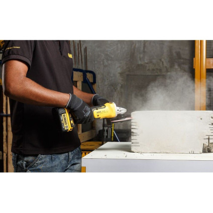 DeWalt DCK422P3 (шуруповерт, винтоверт, перфоратор, болгарка, 3 АКБ, 2 кейка)