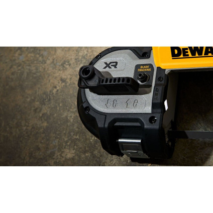 Ленточная пила DeWalt DCS378N (без АКБ)