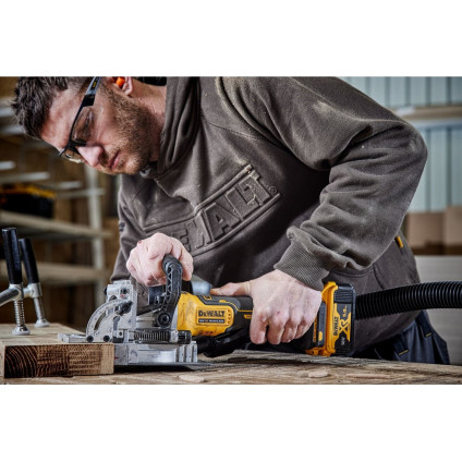 Шпоночный (ламельный) фрезер DeWalt DCW682P2 (с 2-мя АКБ, кейс)