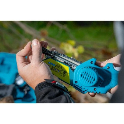 Аккумуляторная пила Dedra DED7030A11 (с 1-им АКБ, кейс)