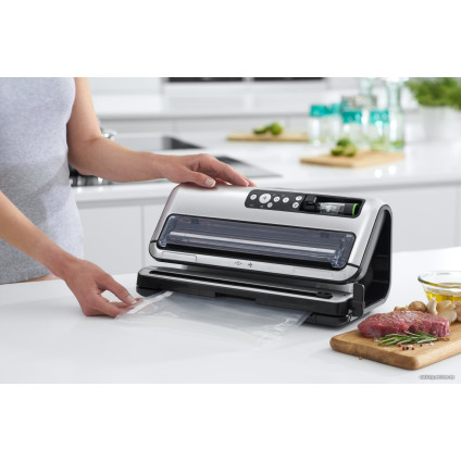 Бескамерный вакуумный упаковщик FoodSaver FFS006X