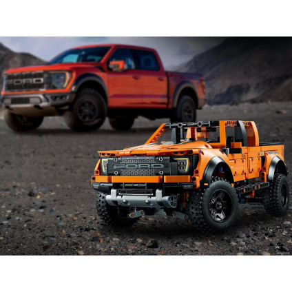 Конструктор LEGO Technic 42126 Ford F-150 Raptor