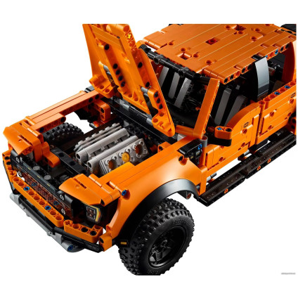 Конструктор LEGO Technic 42126 Ford F-150 Raptor