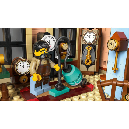 Конструктор LEGO Icons 10350 Тюдоровский угол