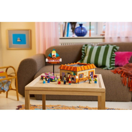 Конструктор LEGO Icons 10352 Симпсоны: Красти Бургер